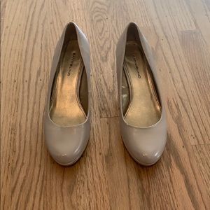 Bandolino nude/taupe 8 heels 3 inches